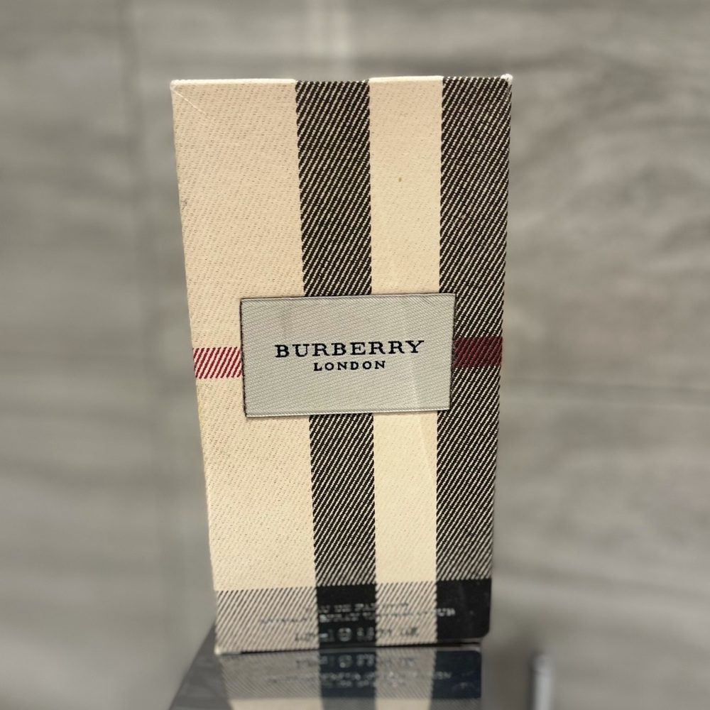 Burberry long brand new in original box
